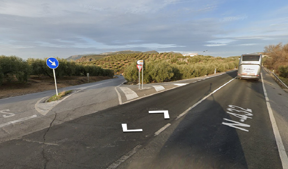 Cuatro heridos en un accidente de tráfico entre varios vehículos en Íllora, evacuados al Virgen de las Nieves